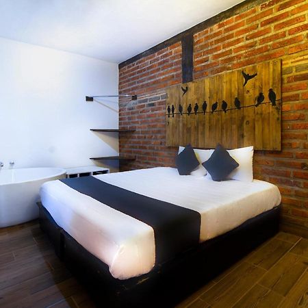 Hotel Cabañas Azul Tequilana Arandas Exterior foto